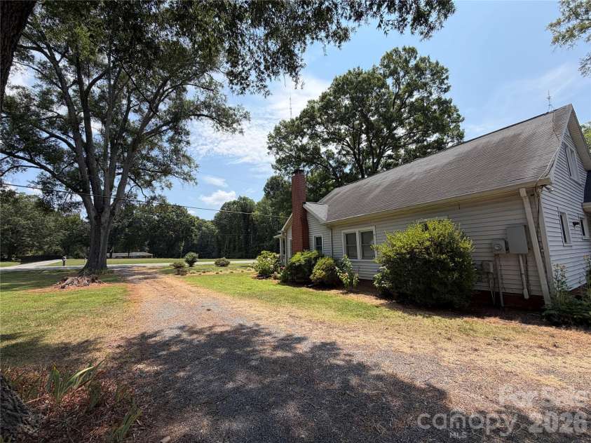 3538 Back Creek Church Road, Charlotte, NC 28213.  MLS# CAR4391030, YatesRealty ID 28961. 