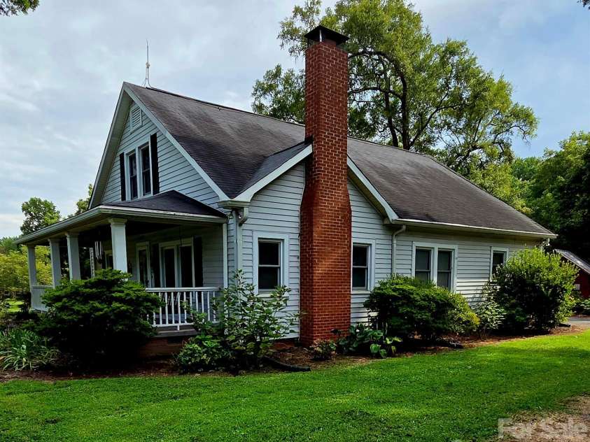 3538 Back Creek Church Road, Charlotte, NC 28213.  MLS# CAR4391030, YatesRealty ID 28961. 