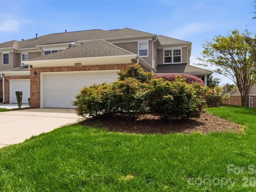 11177 Villa Trace Place, Charlotte, NC 28277.  MLS# CAR4365743, YatesRealty ID 28962. 