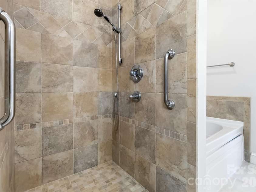 11177 Villa Trace Place, Charlotte, NC 28277.  MLS# CAR4365743, YatesRealty ID 28962. 