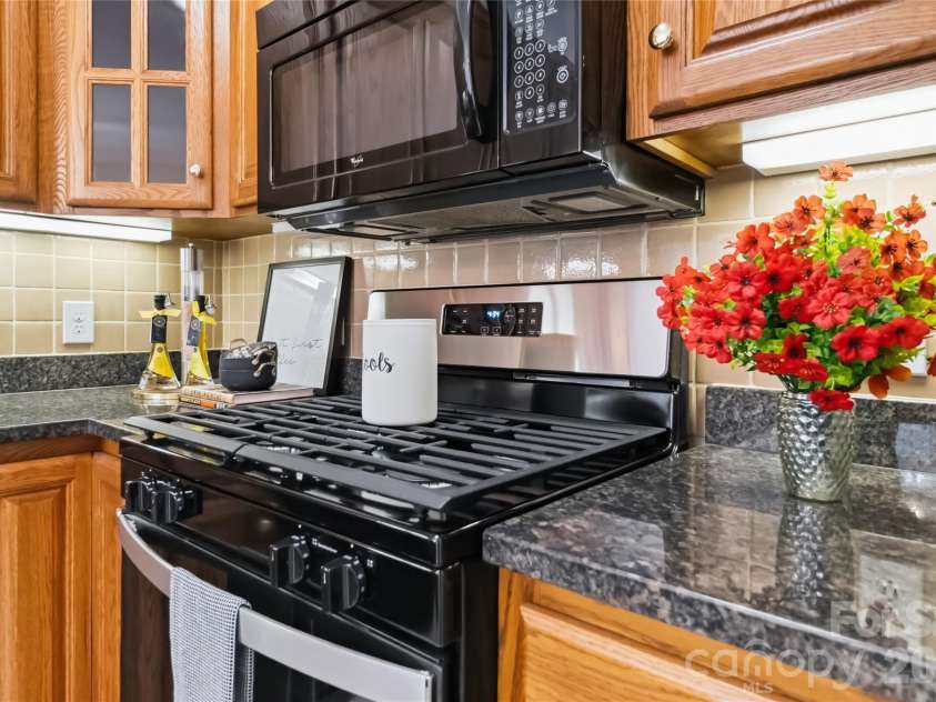 11177 Villa Trace Place, Charlotte, NC 28277.  MLS# CAR4365743, YatesRealty ID 28962. 