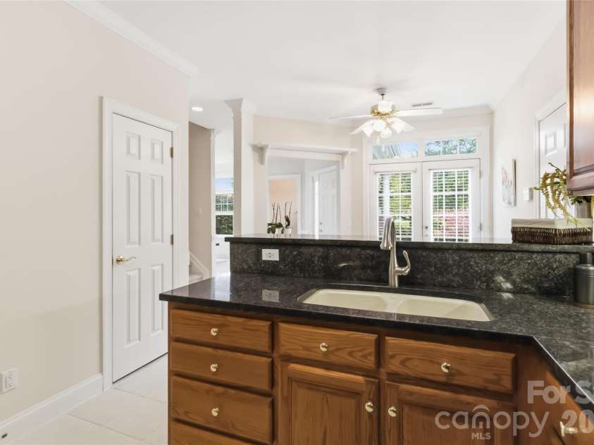 11177 Villa Trace Place, Charlotte, NC 28277.  MLS# CAR4365743, YatesRealty ID 28962. 