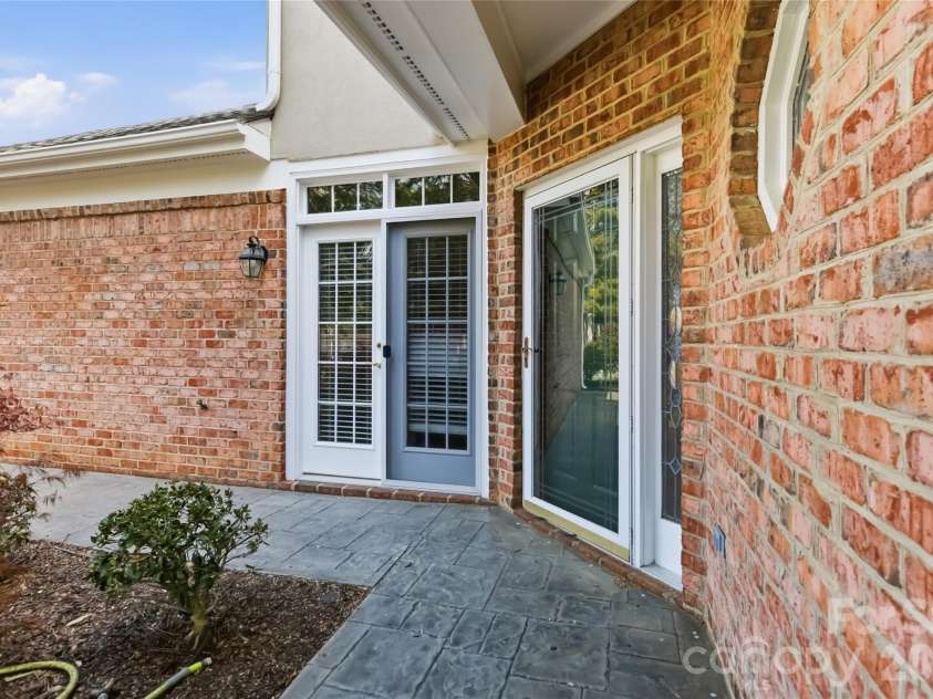 11177 Villa Trace Place, Charlotte, NC 28277.  MLS# CAR4365743, YatesRealty ID 28962. 