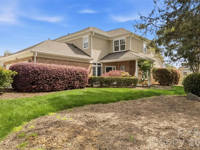 11177 Villa Trace Place, Charlotte, NC 28277.  MLS# CAR4365743, YatesRealty ID 28962. 