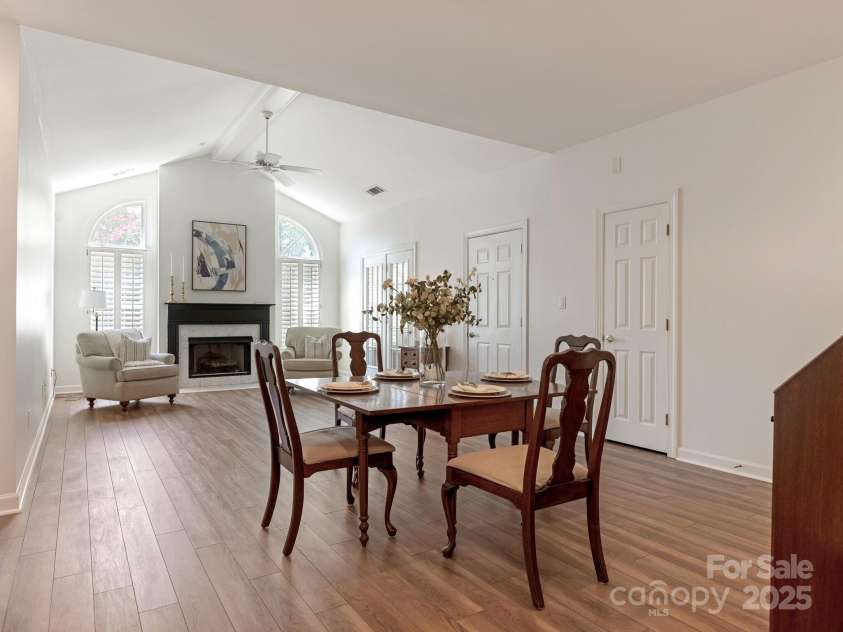 11360 Olde Turnbury Court, Charlotte, NC 28277.  MLS# CAR4285444, YatesRealty ID 28962. Dining Area