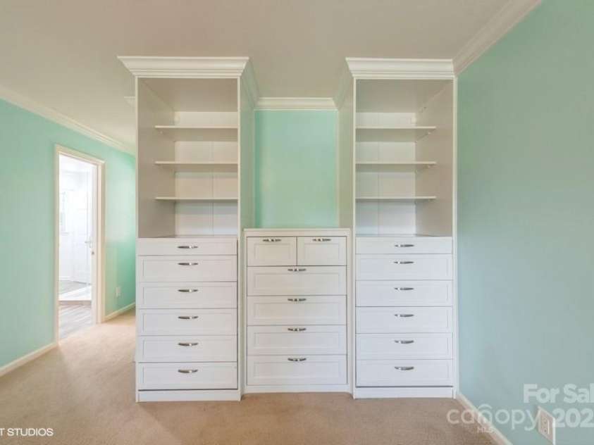 608 Laurel Fork Drive, Matthews, NC 28105.  MLS# CAR4280271, YatesRealty ID 28964. 