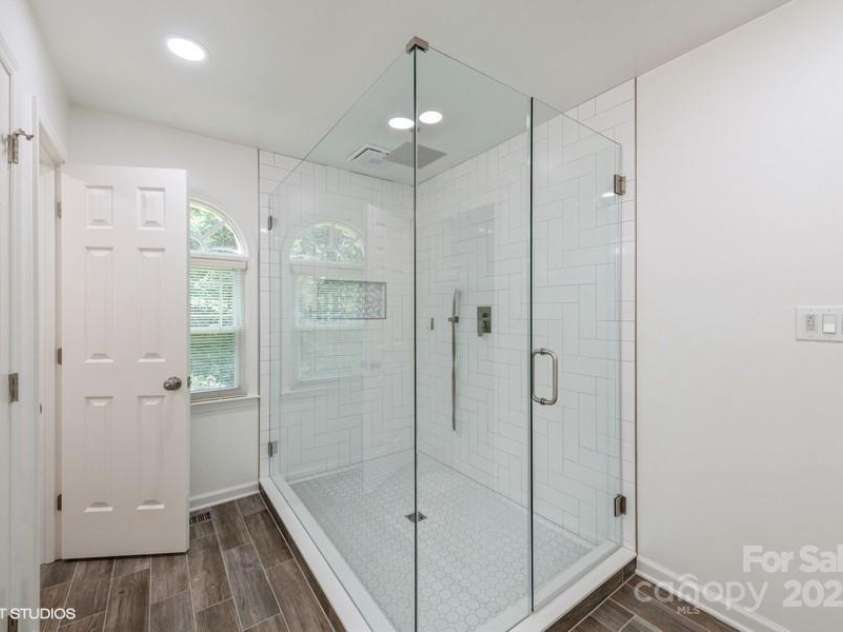 608 Laurel Fork Drive, Matthews, NC 28105.  MLS# CAR4280271, YatesRealty ID 28964. 