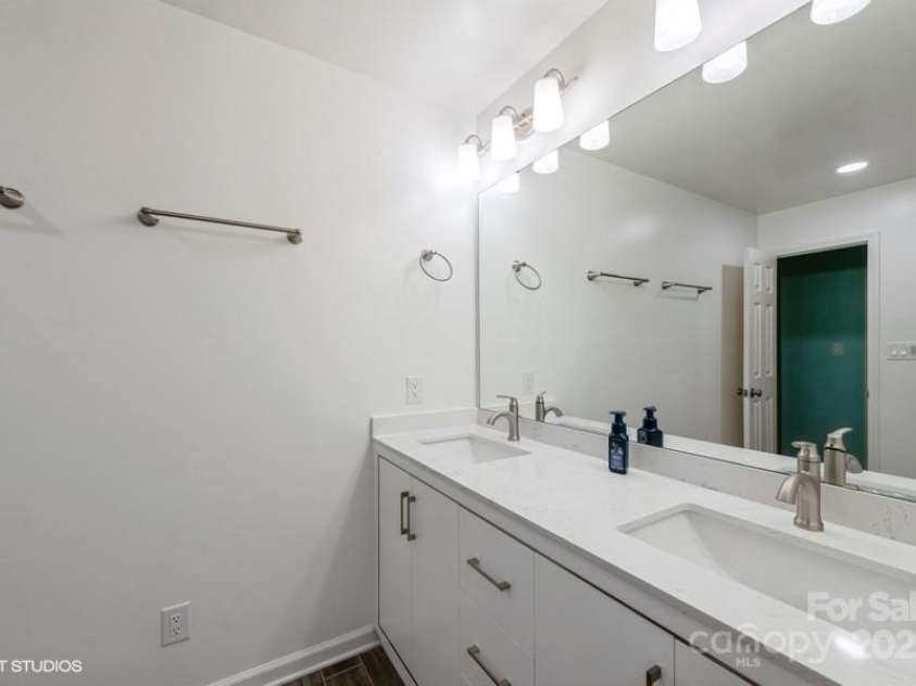 608 Laurel Fork Drive, Matthews, NC 28105.  MLS# CAR4280271, YatesRealty ID 28964. 
