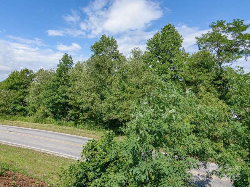 603 Cardwell Lane, Fletcher, NC 28732.  MLS# CAR4274815, YatesRealty ID 28965. 