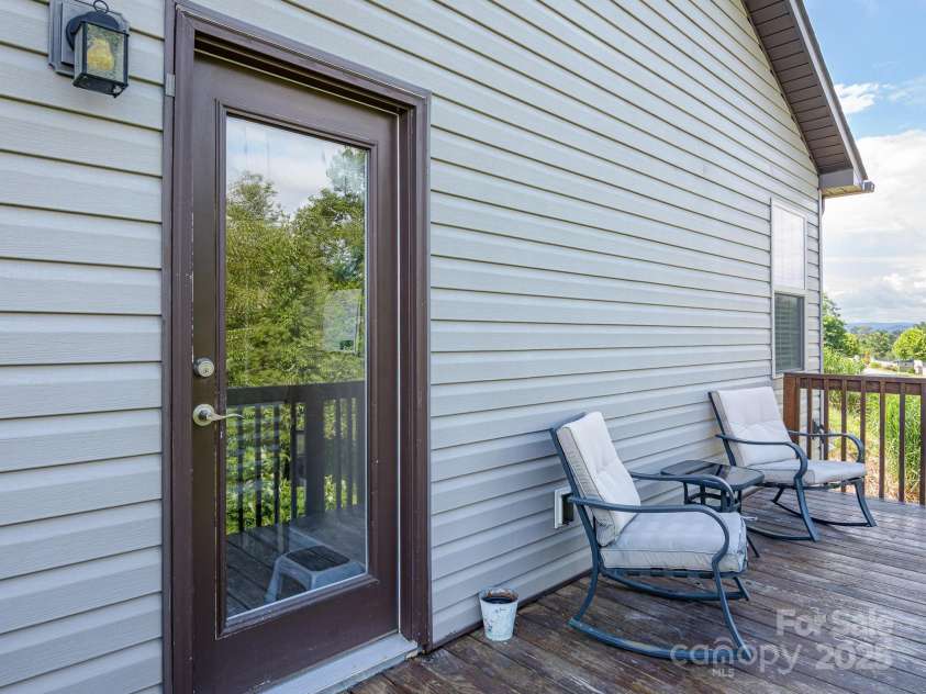 603 Cardwell Lane, Fletcher, NC 28732.  MLS# CAR4274815, YatesRealty ID 28965. Back Deck