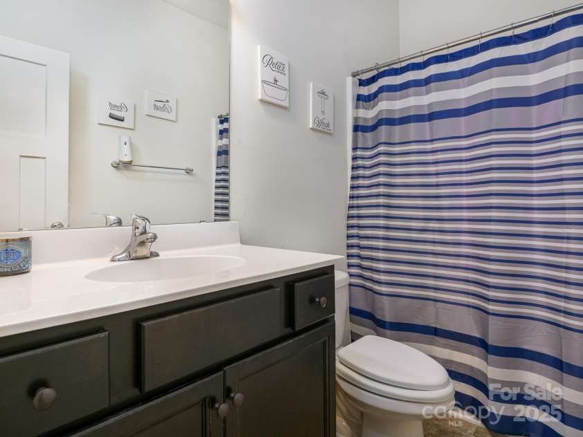 603 Cardwell Lane, Fletcher, NC 28732.  MLS# CAR4274815, YatesRealty ID 28965. Bath