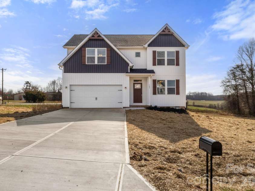 105 Indian Wells Court, Harmony, NC 28634.  MLS# CAR4354251, YatesRealty ID 28966. 