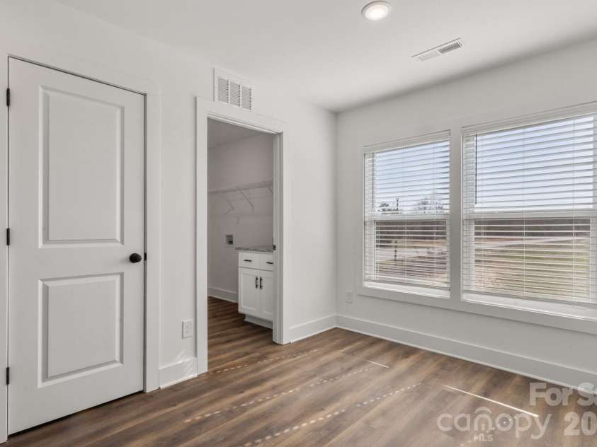 105 Indian Wells Court, Harmony, NC 28634.  MLS# CAR4354251, YatesRealty ID 28966. 