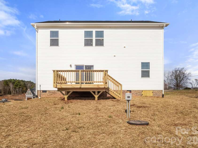 105 Indian Wells Court, Harmony, NC 28634.  MLS# CAR4354251, YatesRealty ID 28966. 