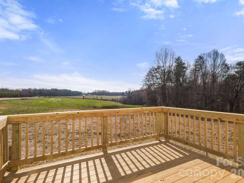 105 Indian Wells Court, Harmony, NC 28634.  MLS# CAR4354251, YatesRealty ID 28966. 