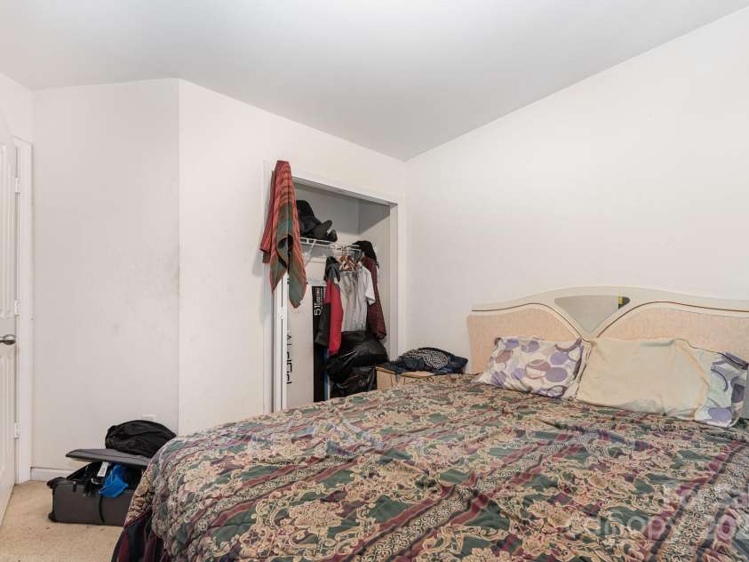 5448 Wyalong Drive, Charlotte, NC 28227.  MLS# CAR4275407, YatesRealty ID 28968. 