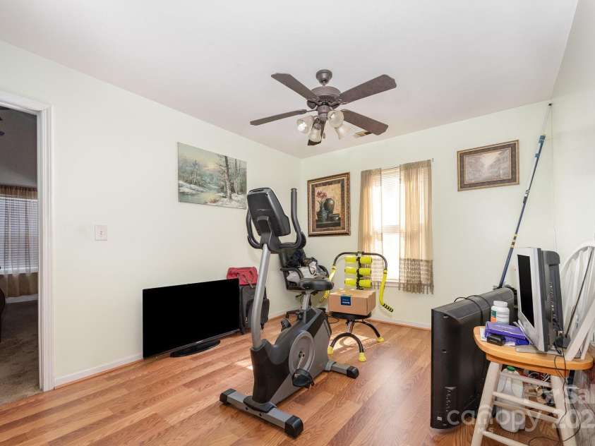 5448 Wyalong Drive, Charlotte, NC 28227.  MLS# CAR4275407, YatesRealty ID 28968. 