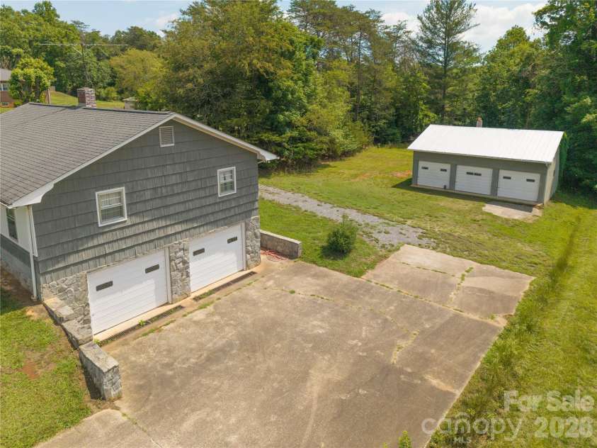 122 Whitley Road, Morganton, NC 28655.  MLS# CAR4389485, YatesRealty ID 28969. 