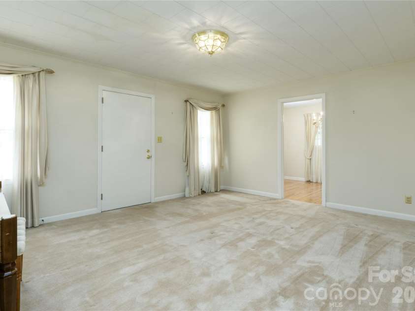 122 Whitley Road, Morganton, NC 28655.  MLS# CAR4389485, YatesRealty ID 28969. 