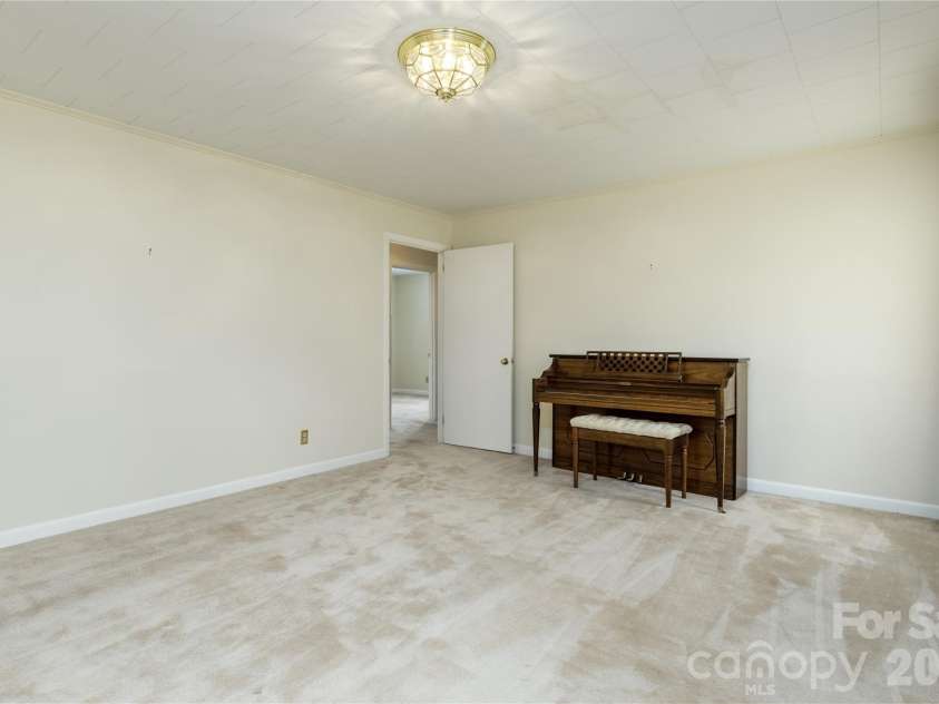 122 Whitley Road, Morganton, NC 28655.  MLS# CAR4389485, YatesRealty ID 28969. 