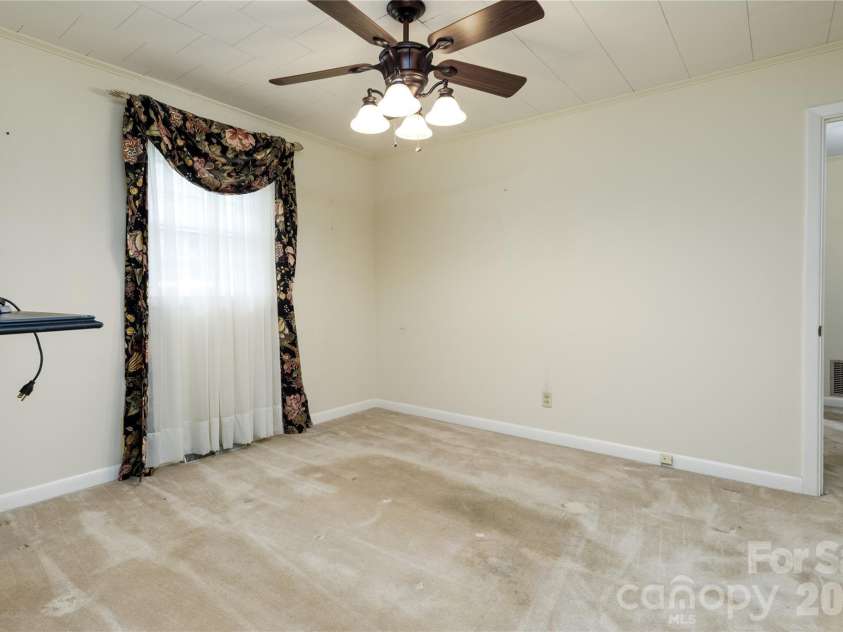 122 Whitley Road, Morganton, NC 28655.  MLS# CAR4389485, YatesRealty ID 28969. 