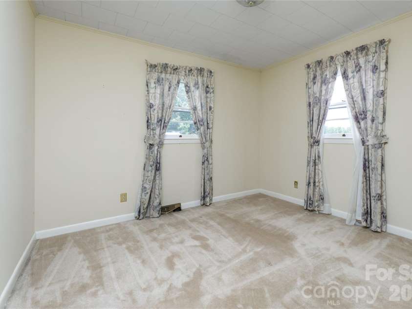 122 Whitley Road, Morganton, NC 28655.  MLS# CAR4389485, YatesRealty ID 28969. 