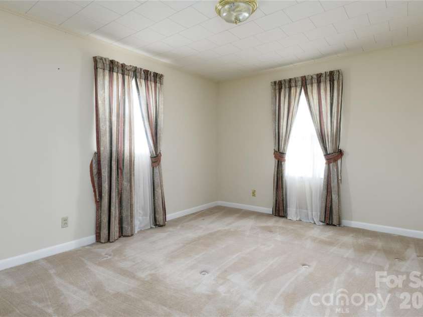 122 Whitley Road, Morganton, NC 28655.  MLS# CAR4389485, YatesRealty ID 28969. 