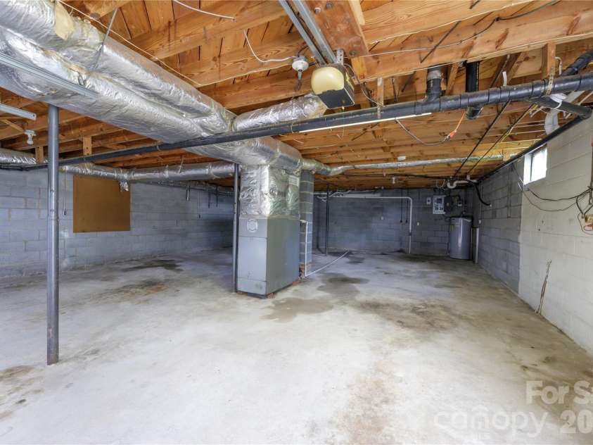 122 Whitley Road, Morganton, NC 28655.  MLS# CAR4389485, YatesRealty ID 28969. 