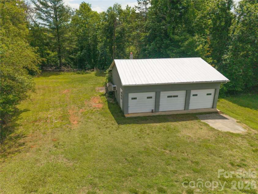 122 Whitley Road, Morganton, NC 28655.  MLS# CAR4389485, YatesRealty ID 28969. 