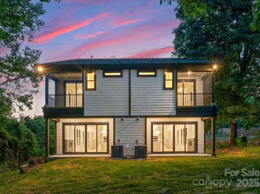 4117 Sarah Drive, Charlotte, NC 28217.  MLS# CAR4268791, YatesRealty ID 28969. 