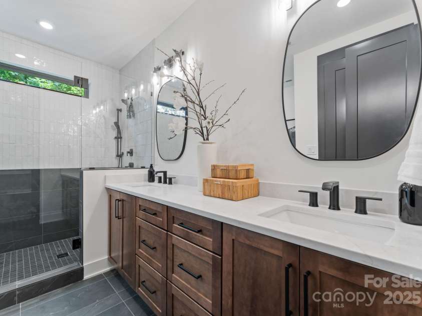 4117 Sarah Drive, Charlotte, NC 28217.  MLS# CAR4268791, YatesRealty ID 28969. 