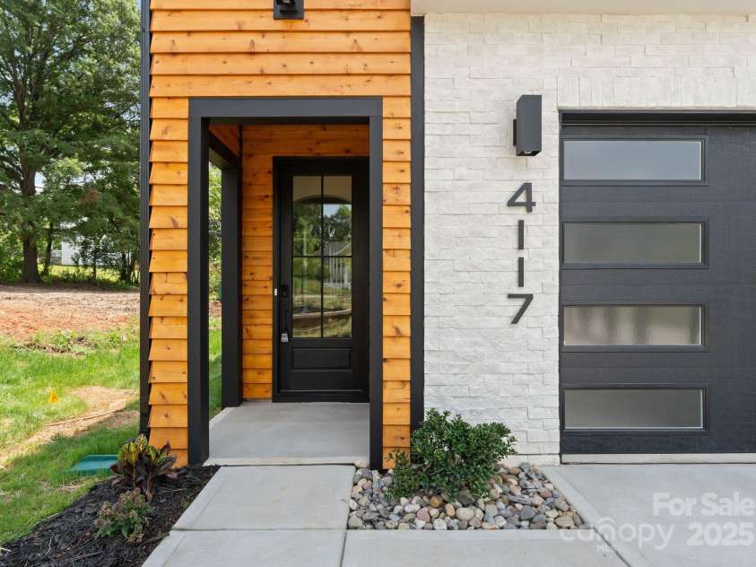 4117 Sarah Drive, Charlotte, NC 28217.  MLS# CAR4268791, YatesRealty ID 28969. 