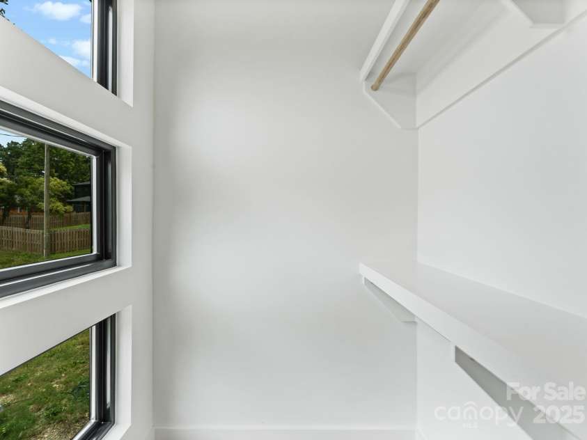 4117 Sarah Drive, Charlotte, NC 28217.  MLS# CAR4268791, YatesRealty ID 28969. 