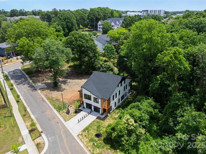 4117 Sarah Drive, Charlotte, NC 28217.  MLS# CAR4268791, YatesRealty ID 28969. 