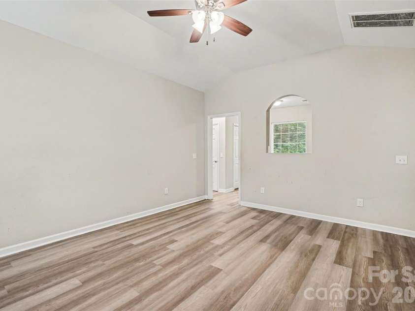635 Johns Lane, Gastonia, NC 28052.  MLS# CAR4387608, YatesRealty ID 28971. 