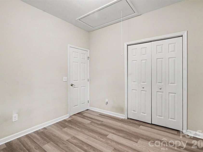 635 Johns Lane, Gastonia, NC 28052.  MLS# CAR4387608, YatesRealty ID 28971. 