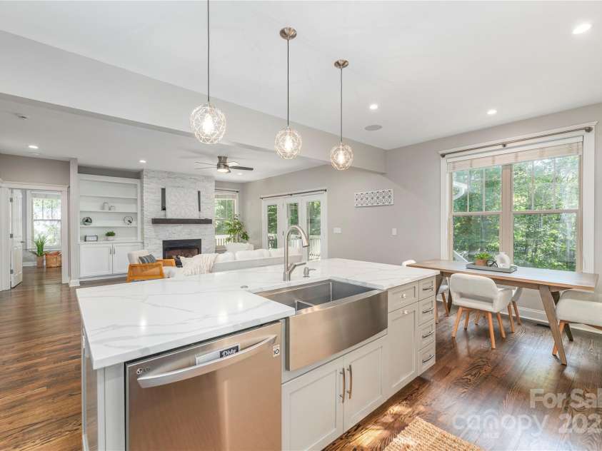 112 Mountain Drive, Biltmore Lake, NC 28715.  MLS# CAR4278930, YatesRealty ID 28972. 