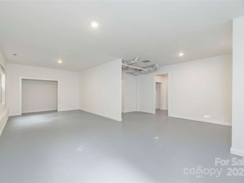 112 Mountain Drive, Biltmore Lake, NC 28715.  MLS# CAR4278930, YatesRealty ID 28972. 