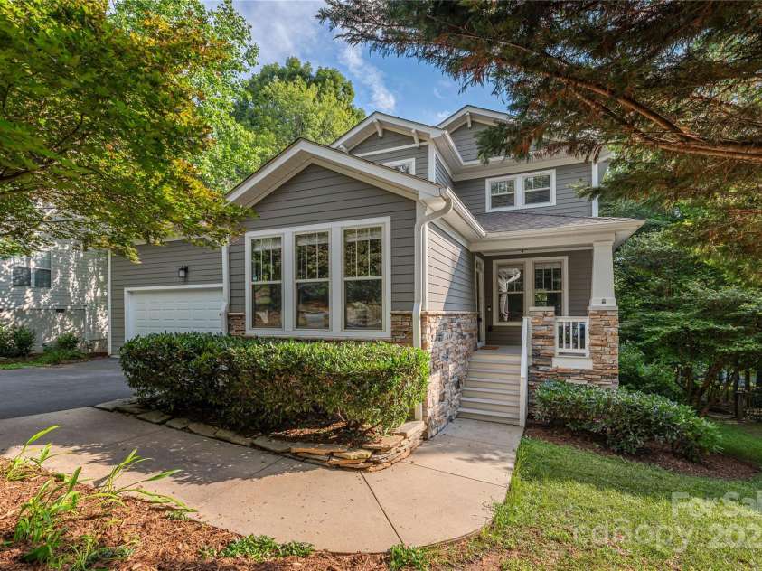 112 Mountain Drive, Biltmore Lake, NC 28715.  MLS# CAR4278930, YatesRealty ID 28972. Spacious beauty in Biltmore Lake!