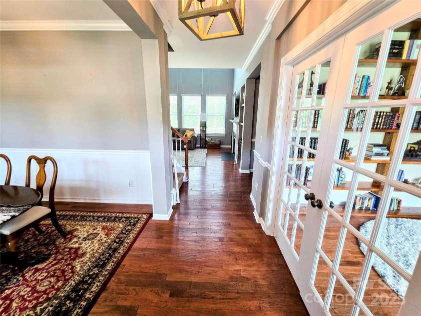 10302 Newbridge Road, Charlotte, NC 28278.  MLS# CAR4278155, YatesRealty ID 28974. 