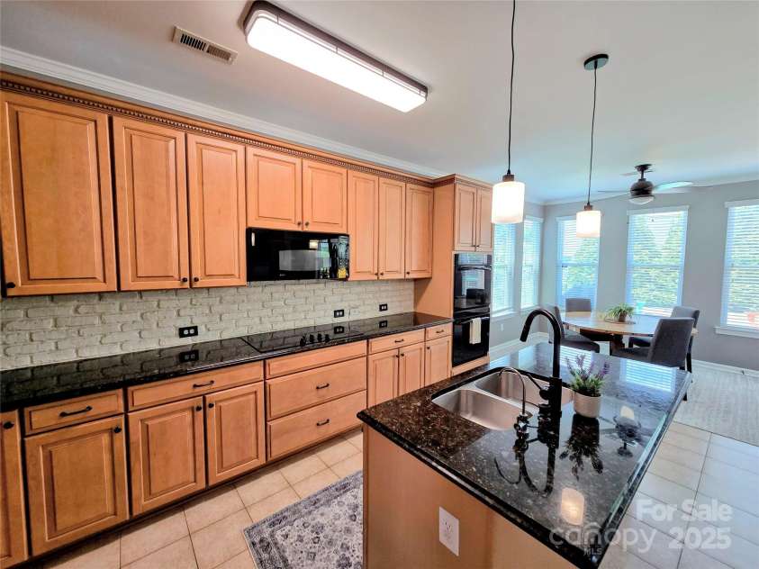 10302 Newbridge Road, Charlotte, NC 28278.  MLS# CAR4278155, YatesRealty ID 28974. 