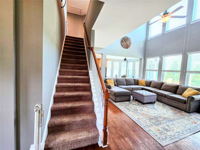 10302 Newbridge Road, Charlotte, NC 28278.  MLS# CAR4278155, YatesRealty ID 28974. 