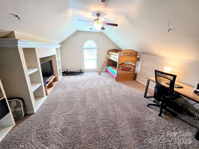 10302 Newbridge Road, Charlotte, NC 28278.  MLS# CAR4278155, YatesRealty ID 28974. 