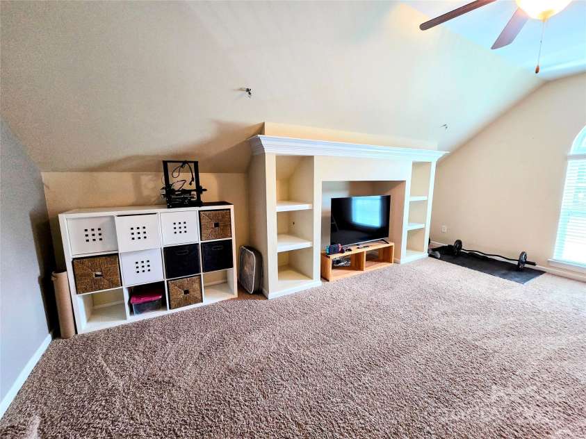 10302 Newbridge Road, Charlotte, NC 28278.  MLS# CAR4278155, YatesRealty ID 28974. 