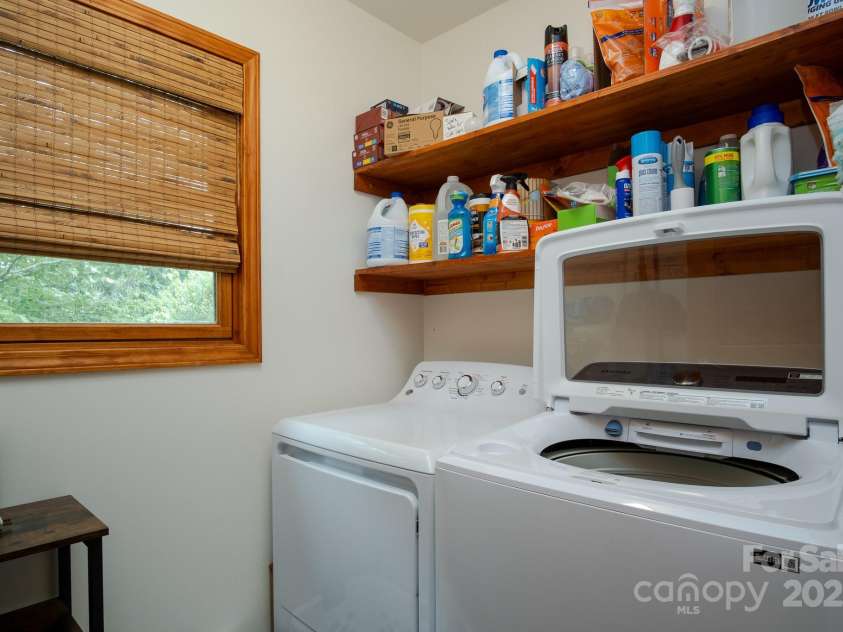 188 Blue Ridge Overlook Drive, Brevard, NC 28712.  MLS# CAR4283263, YatesRealty ID 28975. 