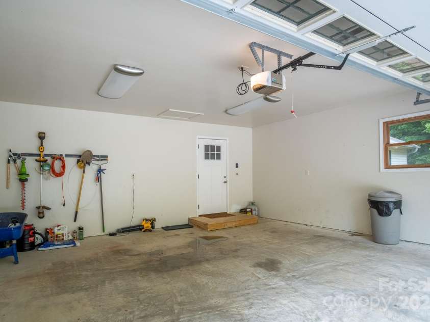 188 Blue Ridge Overlook Drive, Brevard, NC 28712.  MLS# CAR4283263, YatesRealty ID 28975. 