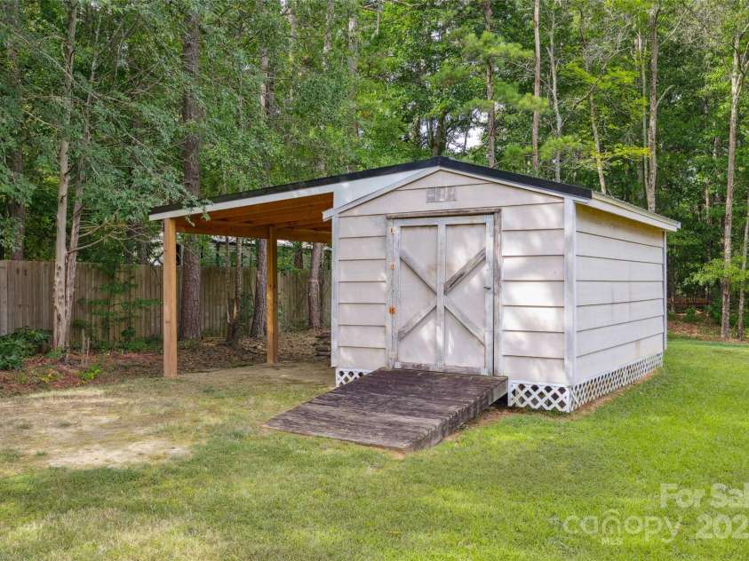 1961 Williford Woods Lane, Rock Hill, SC 29730.  MLS# CAR4283961, YatesRealty ID 28976. 