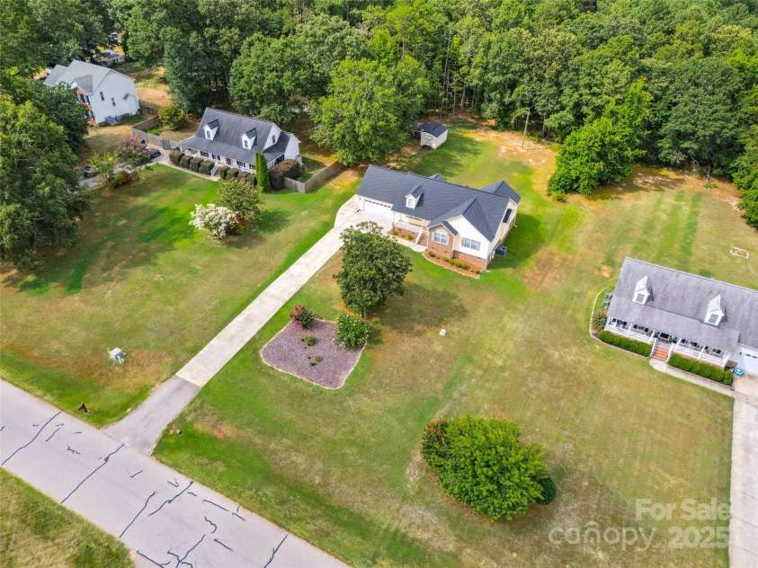 1961 Williford Woods Lane, Rock Hill, SC 29730.  MLS# CAR4283961, YatesRealty ID 28976. 