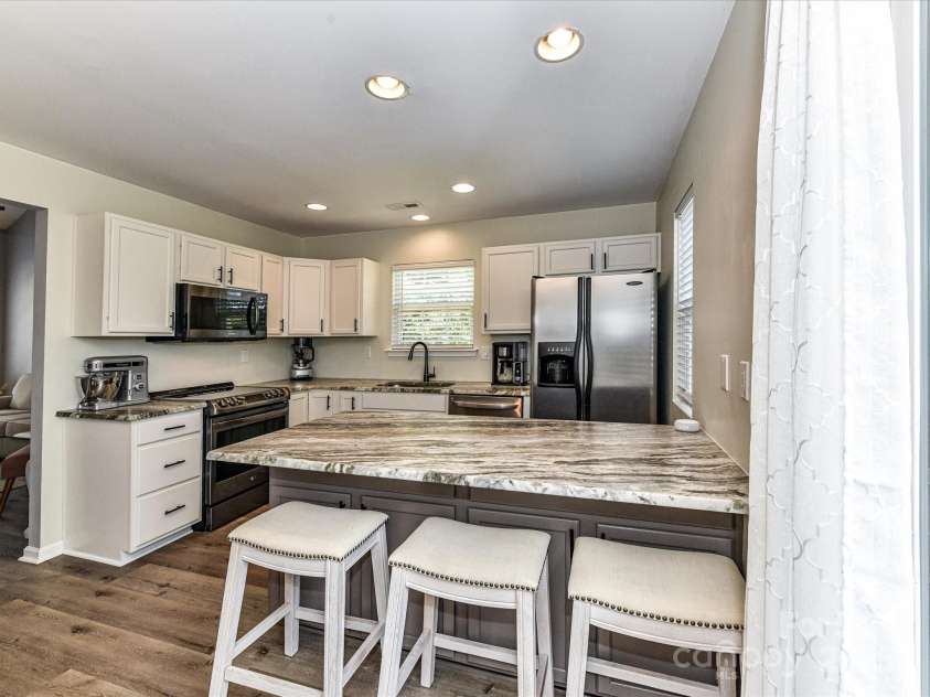 931 Par One Court, Fort Mill, SC 29715.  MLS# CAR4281118, YatesRealty ID 28977. Kitchen 4