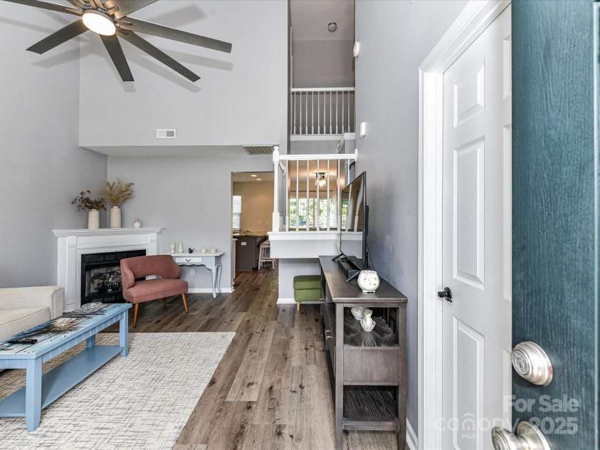 931 Par One Court, Fort Mill, SC 29715.  MLS# CAR4281118, YatesRealty ID 28977. Spacious living room